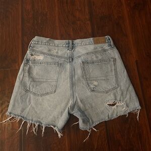 American Eagle 90’s boyfriend shorts